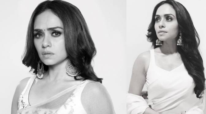 Actress Amruta Khanvilkar