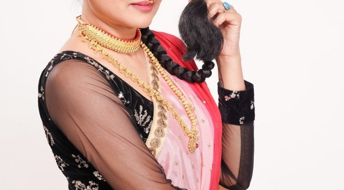 Actress Bhargavi Chirmule in Marathi Play 'Yetoy to Khatoy'