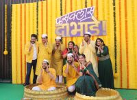 \Fasclass Dabhade', Amey Wagh, Kshiti Jog, Siddharth Chandekar, yellow yellow song