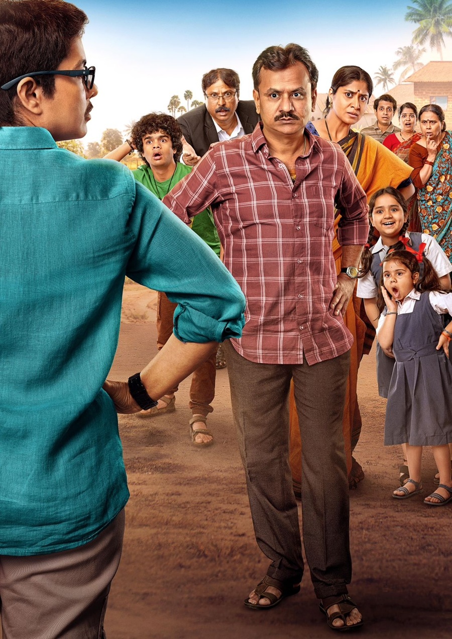 Girish Kulkarni in Marathi film 'Bapya'