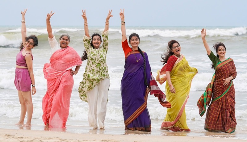 Chhaya Kadam, Priyadarshini Indalkar, Mrunal Kulkarni, Pooja Katurde, Titiksha Tawde and Nityashree Mahalaxmi.