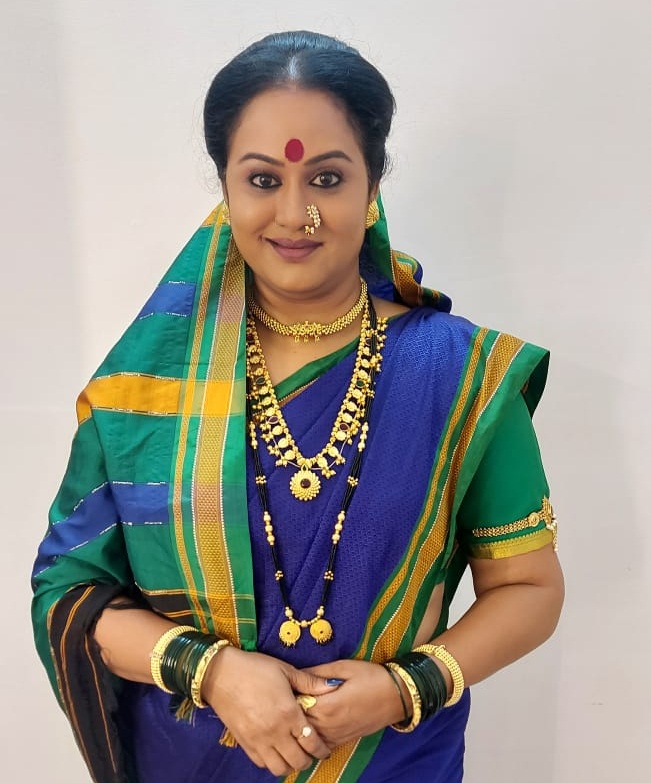 Surekha Kudchi Actress in Marathi Serial 'Tuzhya Roopacha Chandana'