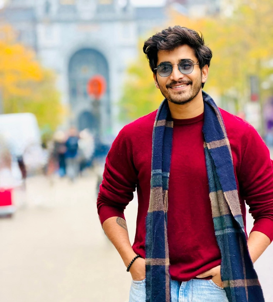 Marathi film, 'Tula Pahta', Actor Nachiket Lele