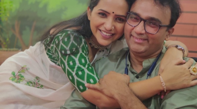 Vijay Dhondu Kalamkar, Veena Jamkar