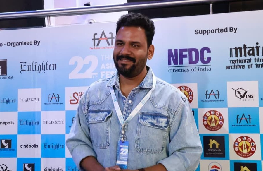 Write, Director Kshitij Patwardhan