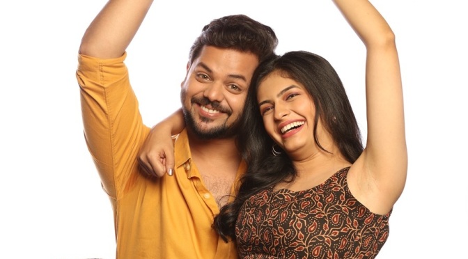 Yashoman Apte, Rumani Khare in Lagli Paij